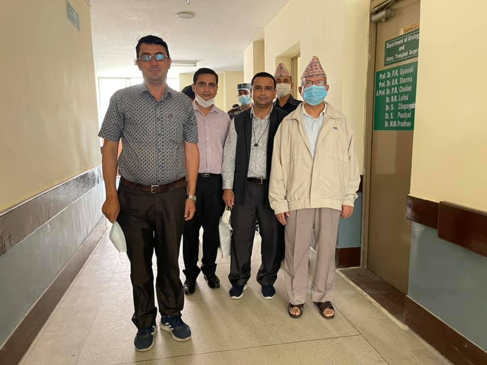 ६ दिनपछि अस्पतालबाट डिस्चार्ज भए माधव नेपाल